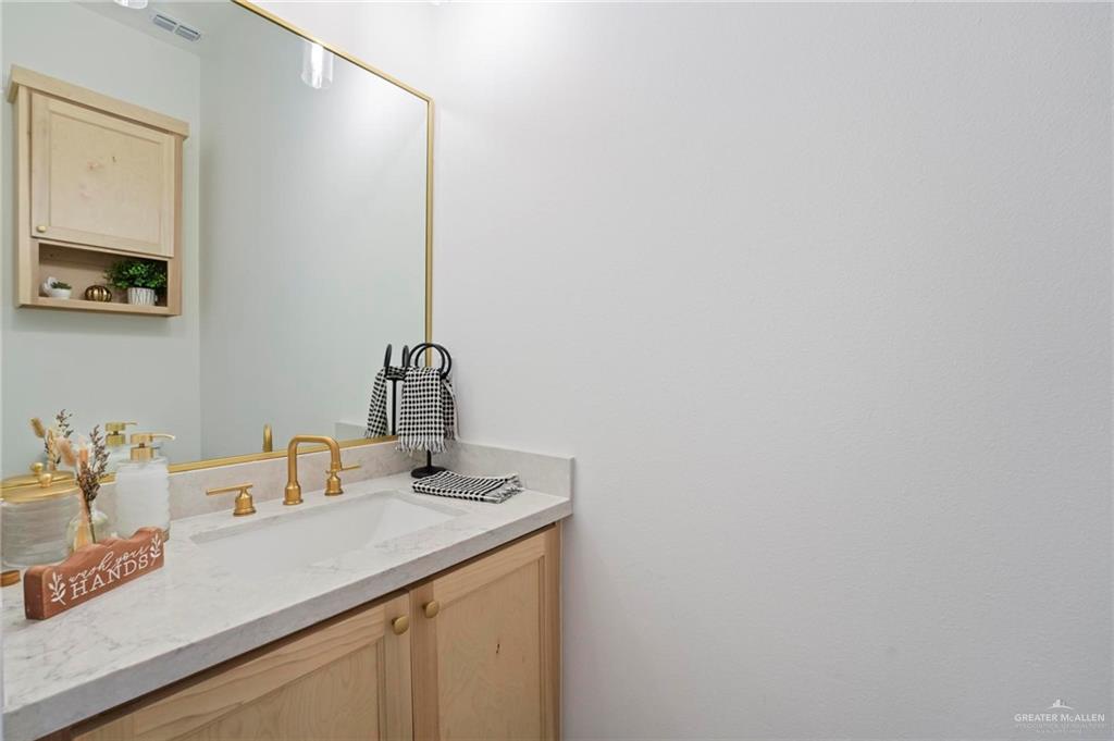 Photo 16 of 644 Esplanade Court