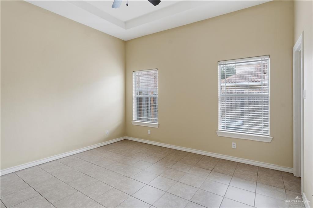 Photo 10 of 712 Wellington Avenue