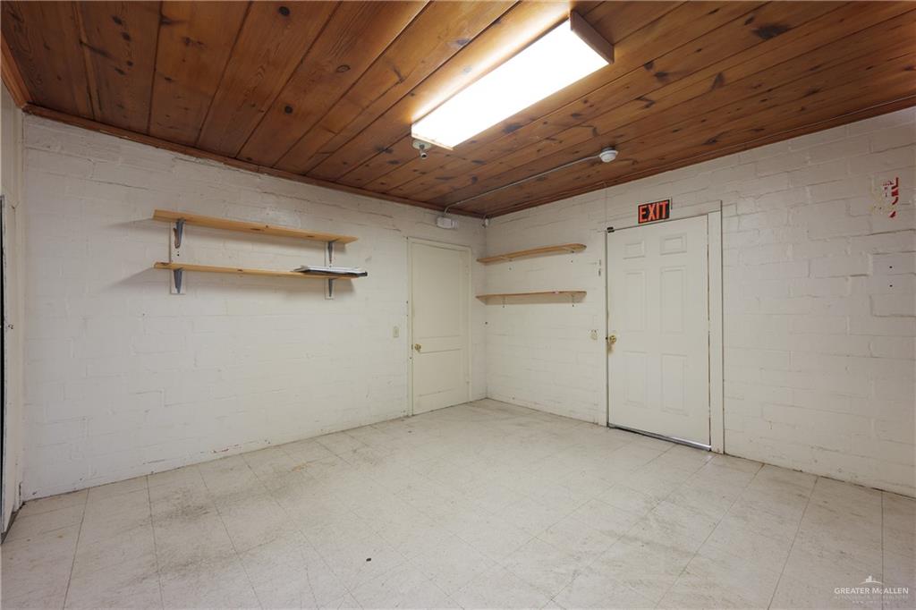 Photo 22 of 115 Britton Avenue