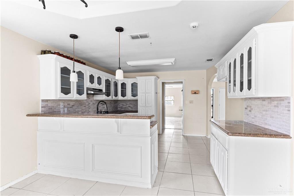 Photo 6 of 8601 Las Palmas Drive