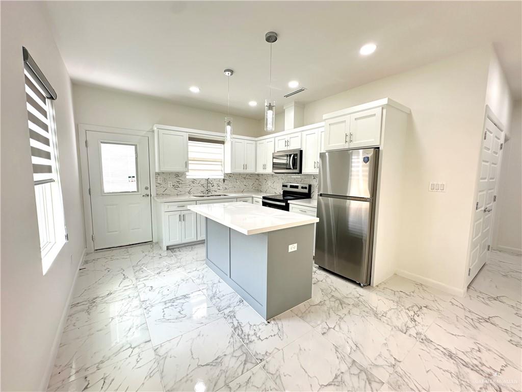 Photo 4 of 2405 San Andrea Street #4
