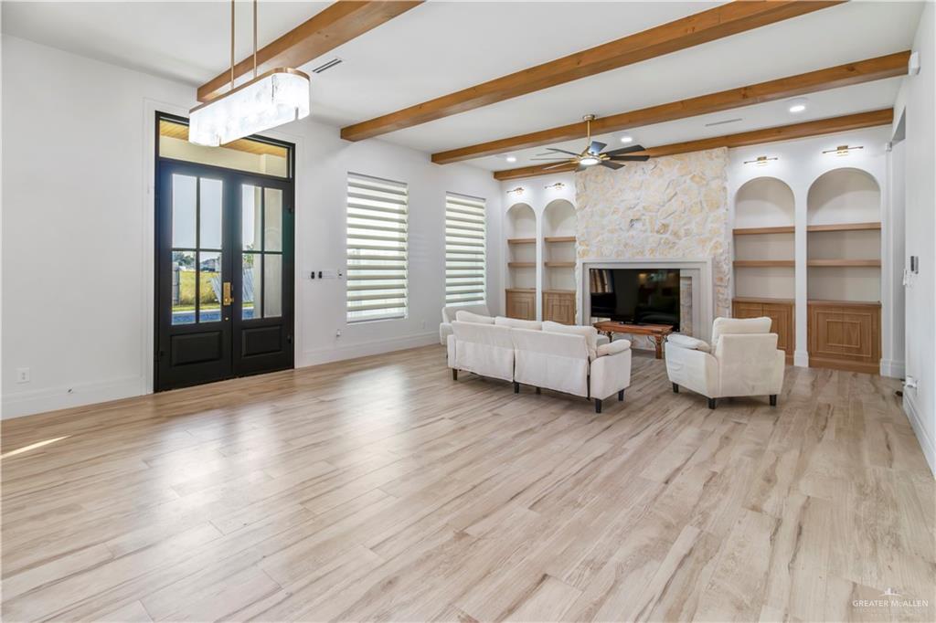 Photo 6 of 202 Stonegate Drive