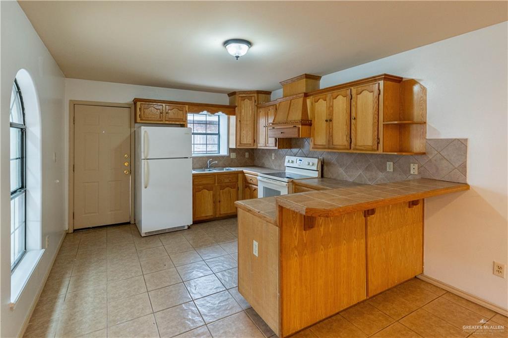 Photo 5 of 2100 Aruba Drive