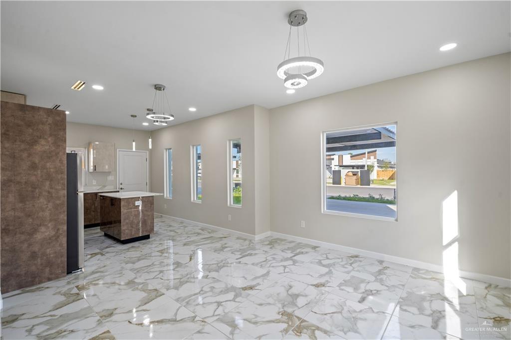 Photo 6 of 409 Onyx Avenue #3