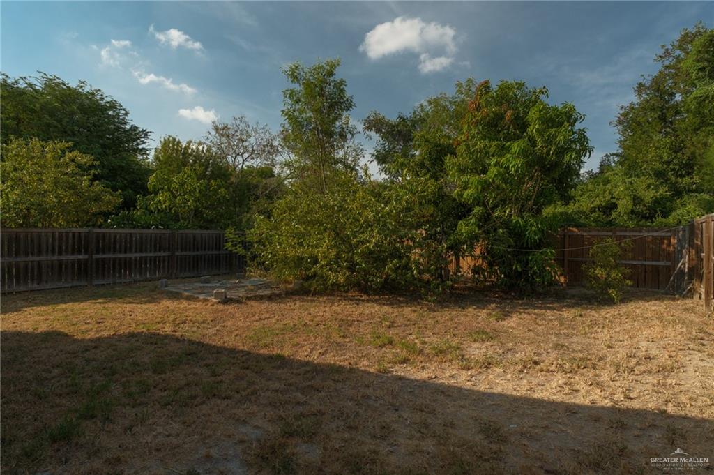 Photo 18 of 2033 Johnson Street