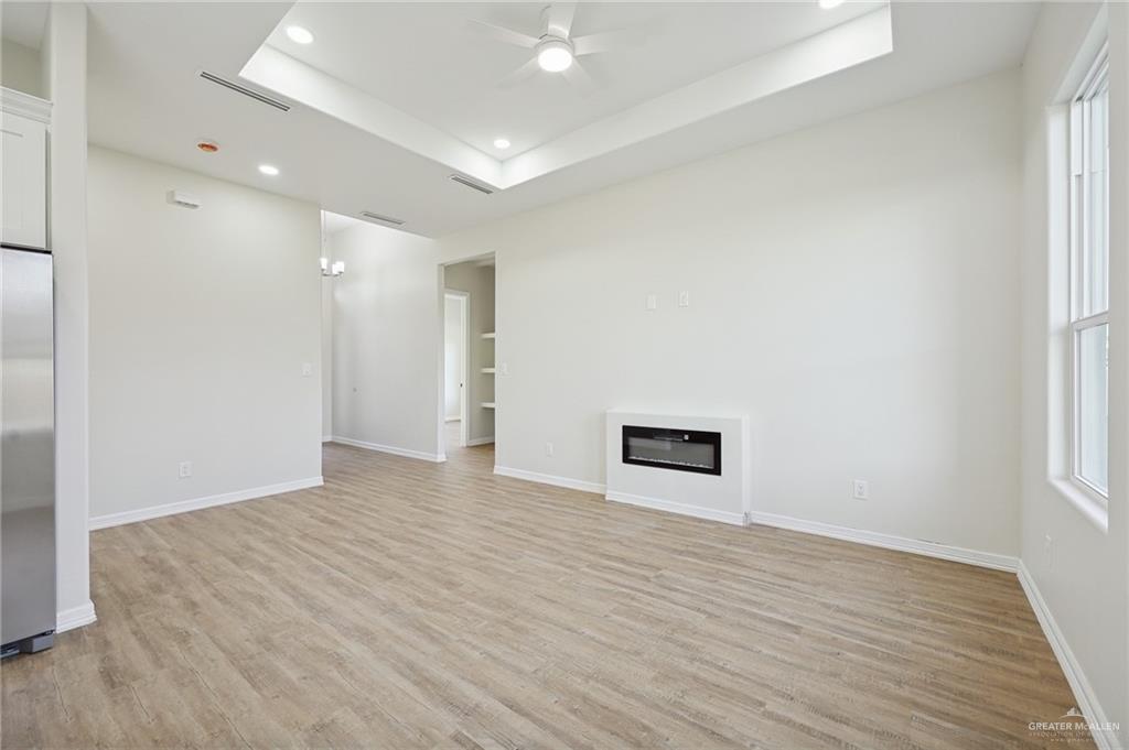 Photo 5 of 608 Dover Drive