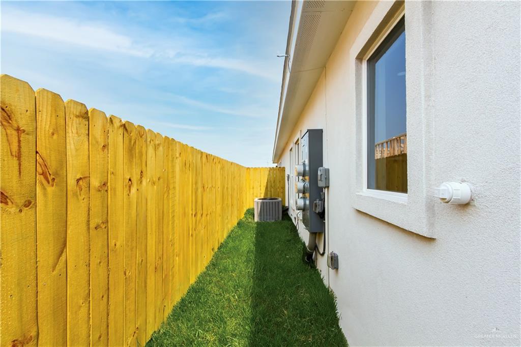 Photo 6 of 1300 Aryana Avenue