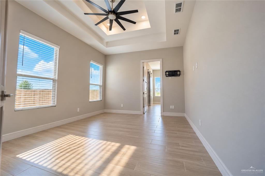 Photo 23 of 3909 Zenker Avenue