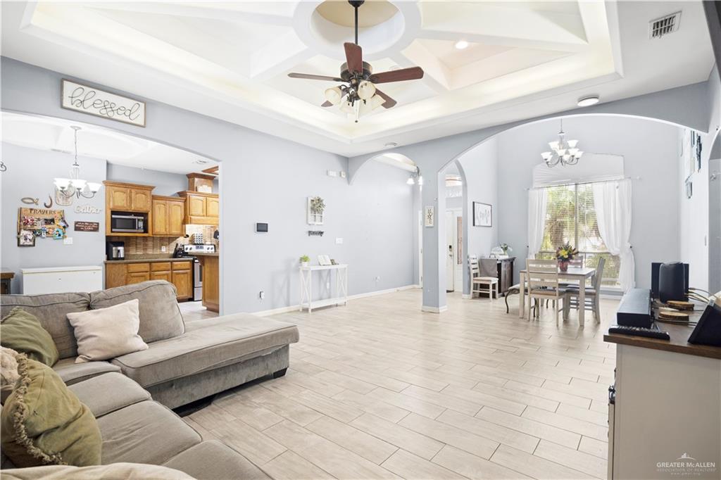 Photo 9 of 704 Oliverio Avenue