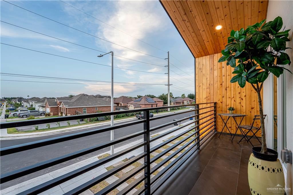 Photo 16 of 2641 Warbler Avenue