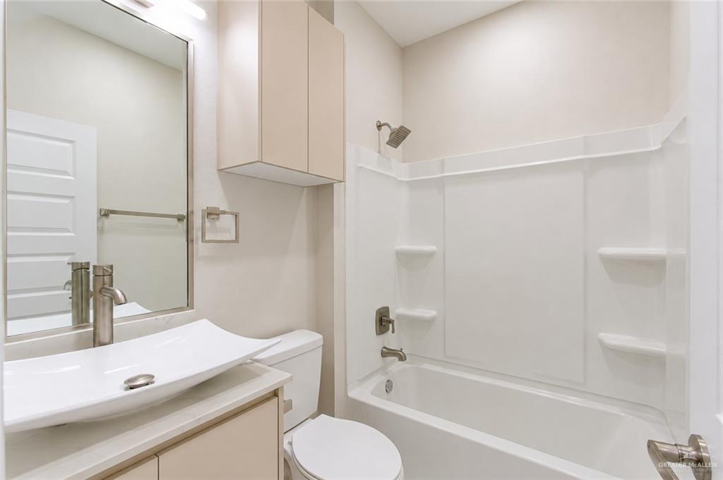 Photo 9 of 4309 Heron Avenue #4