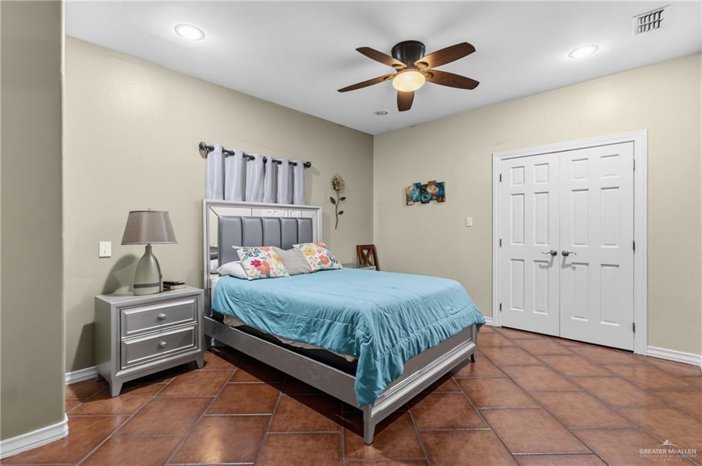 Photo 15 of 1508 Thornwood Drive