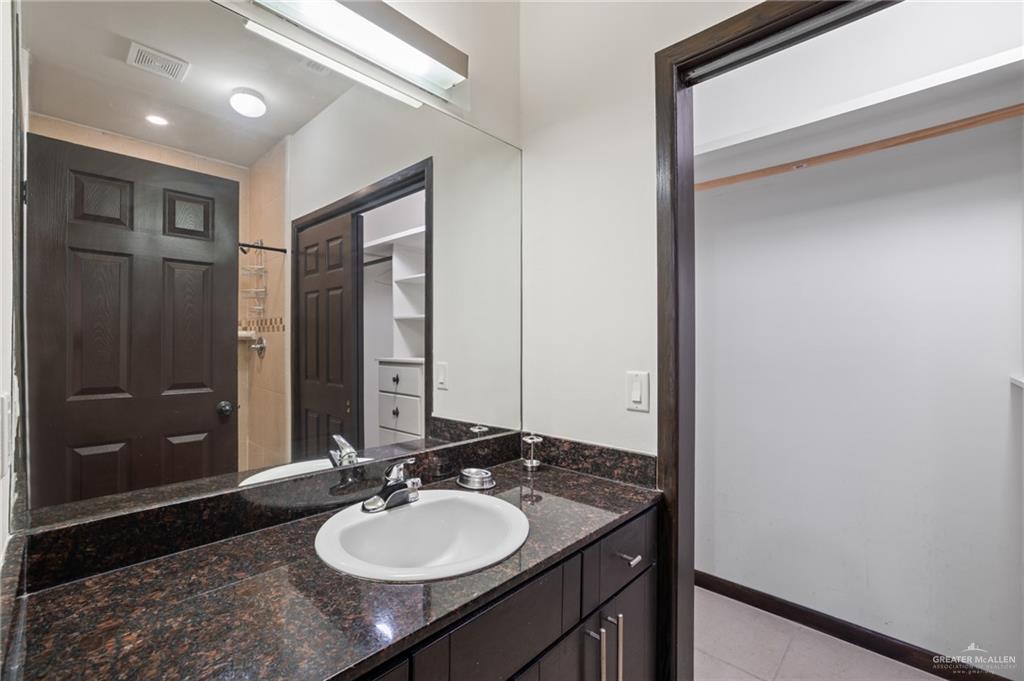 Photo 9 of 813 Travis Street #317