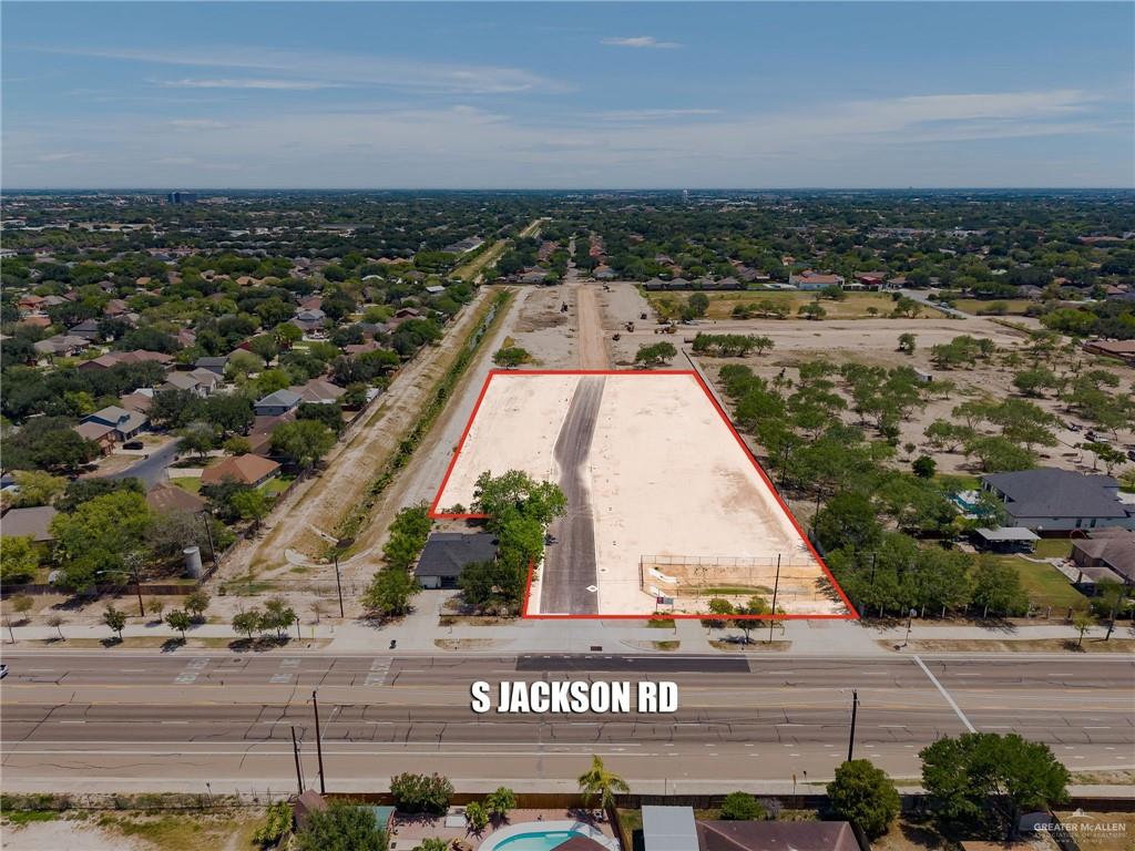 Photo 2 of 2104 Wendy Drive