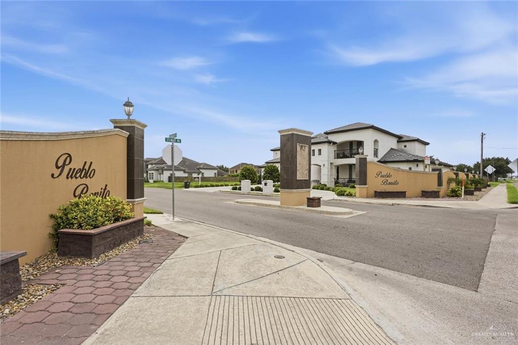 Photo 1 of 1604 Stonegate Drive, Mission