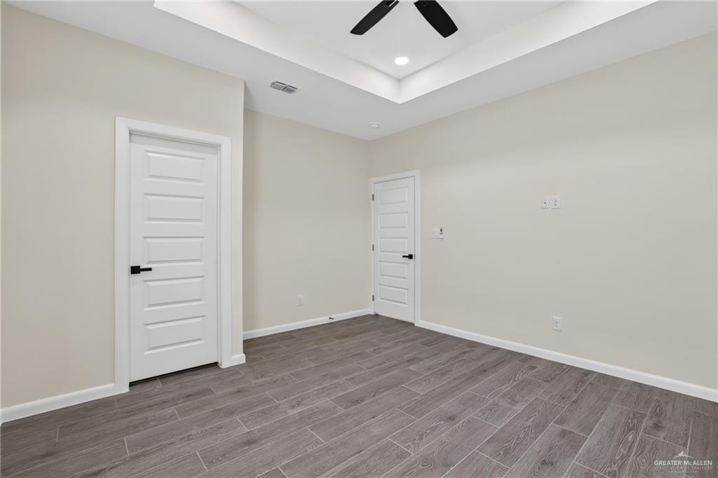 Photo 7 of 1304 Rosewood Lane