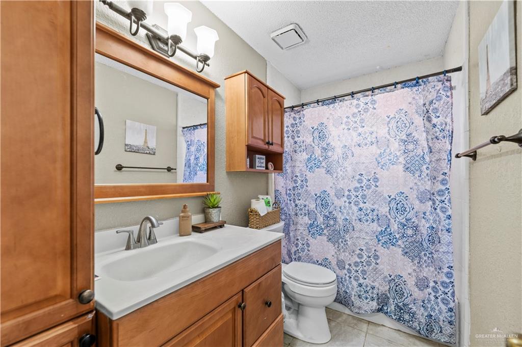 Photo 8 of 603 Tulipan Street