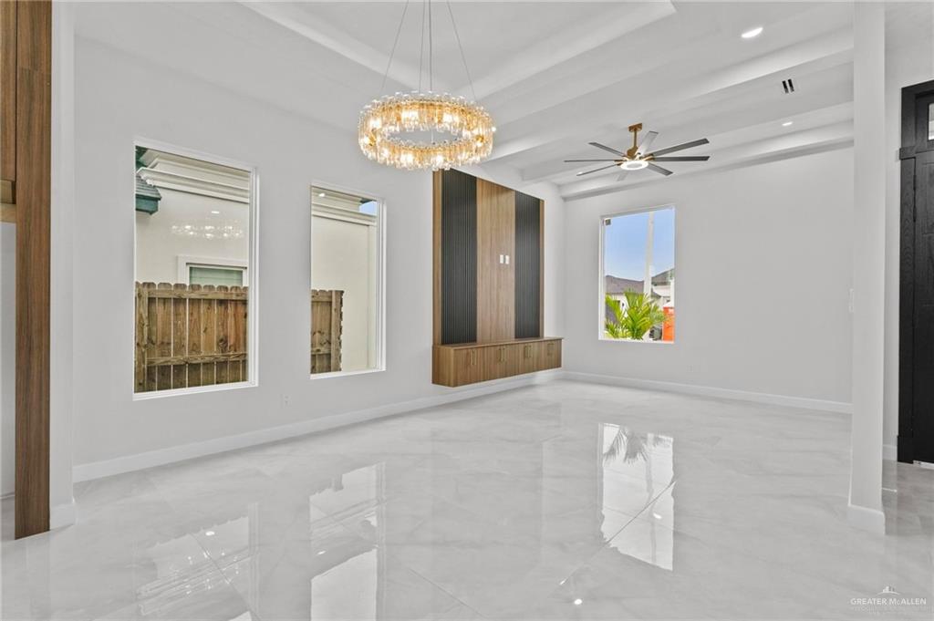 Photo 5 of 805 Azalea Street