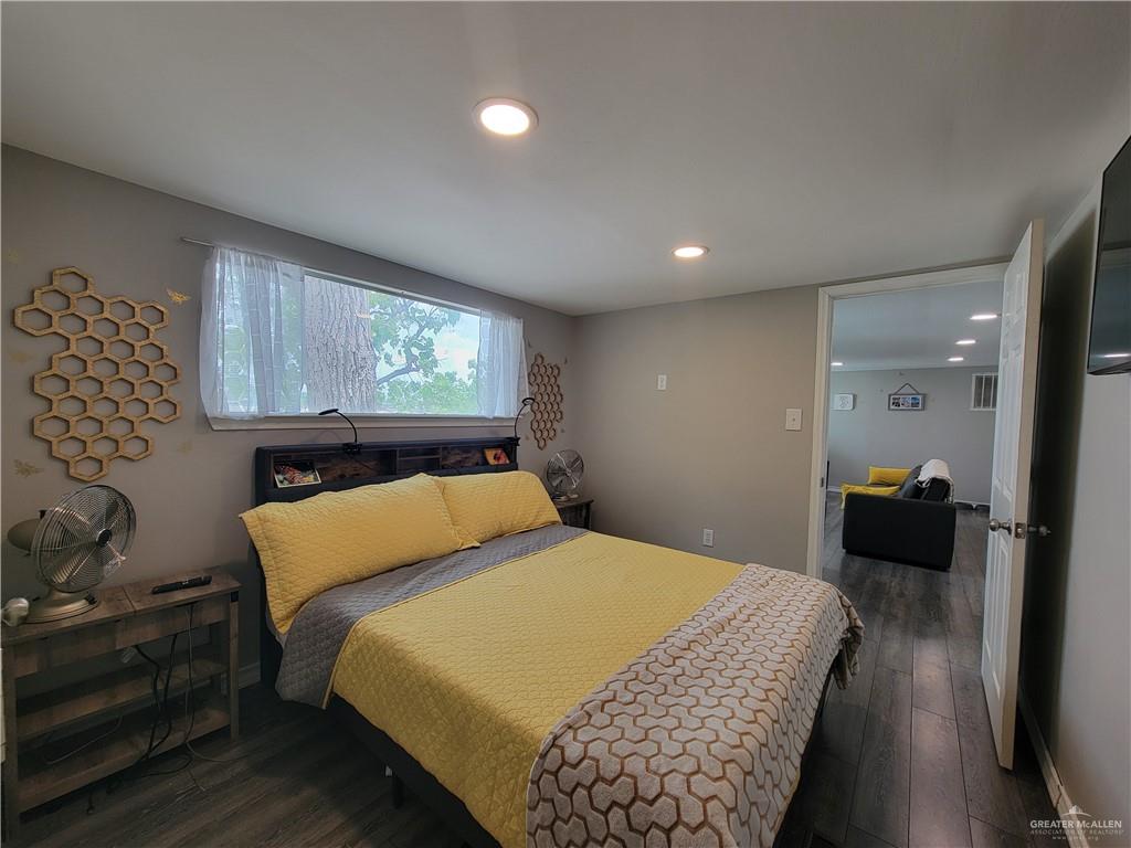 Photo 10 of 8544 Lago Vista Drive