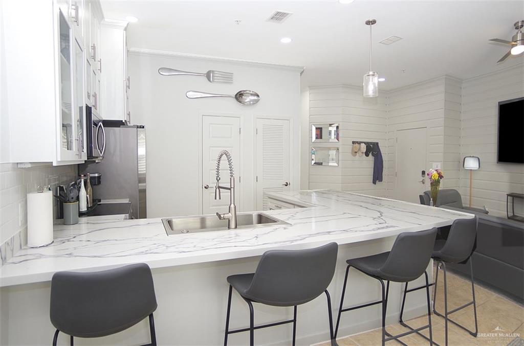 Photo 13 of 6410 Padre Boulevard #102