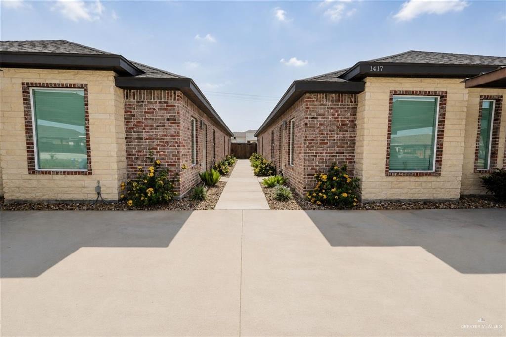Photo 2 of 1417 Xanthia Street #Apt #4