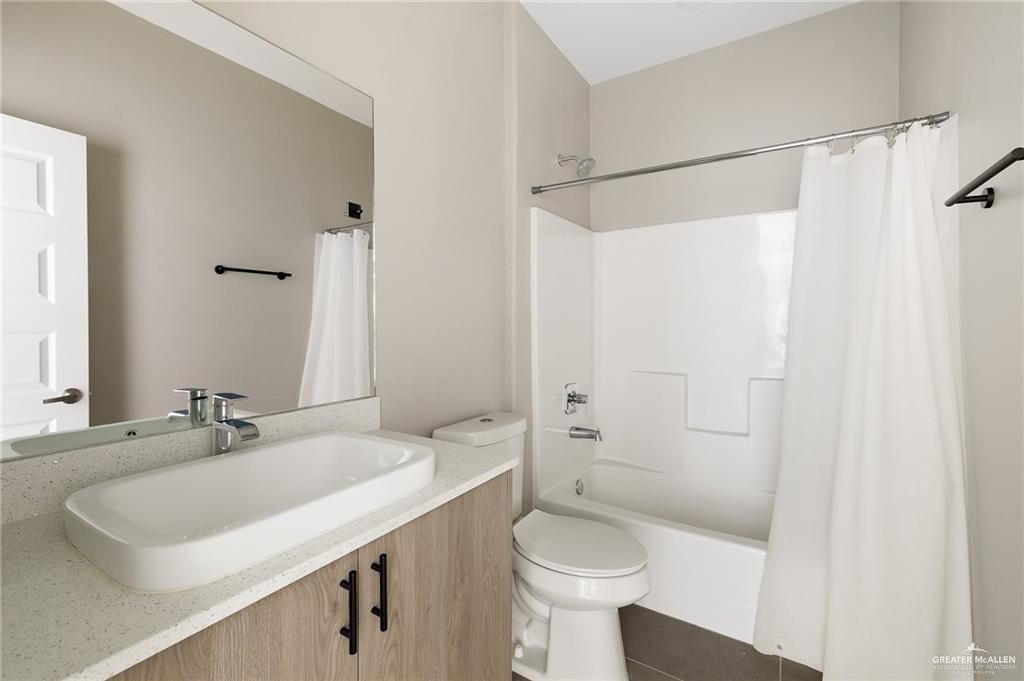 Photo 10 of 5708 Puffin Avenue #1