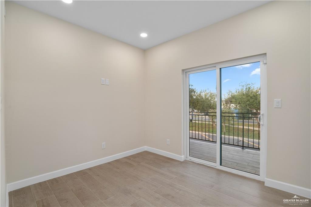 Photo 10 of 808 Bicentennial Boulevard
