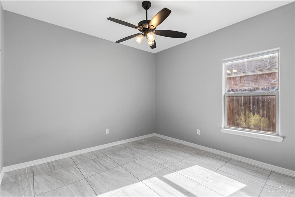 Photo 13 of 913 Arroyo Circle