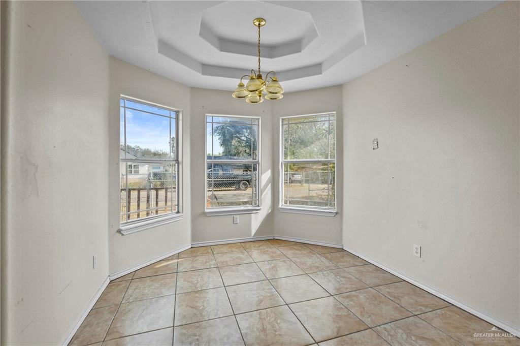 Photo 9 of 1823 Oak Street