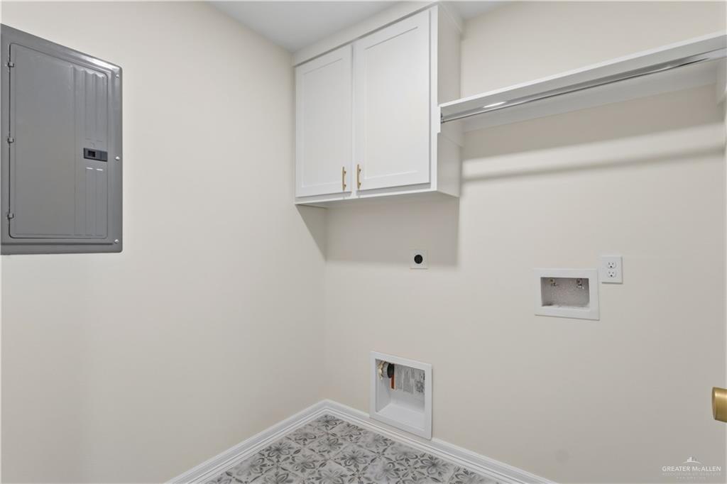 Photo 13 of 215 Bell Avenue