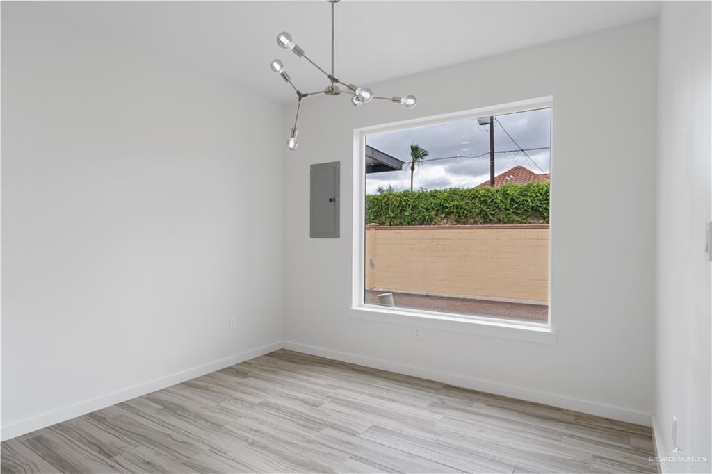 Photo 7 of 702 Seminole Avenue