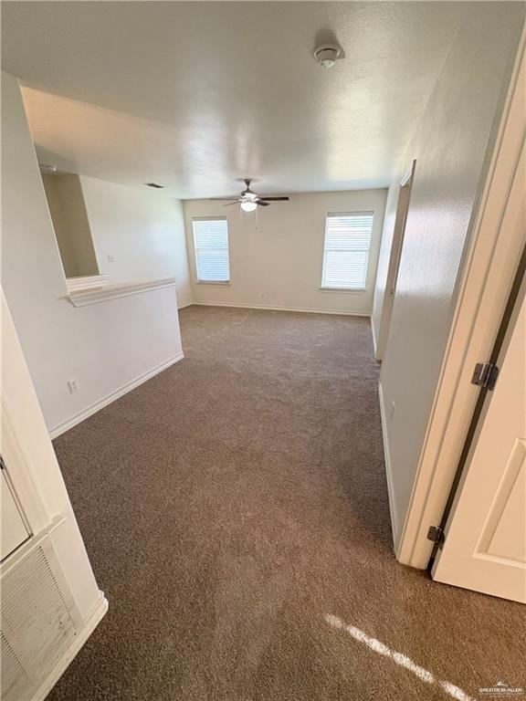 Photo 11 of 809 Santos Avenue