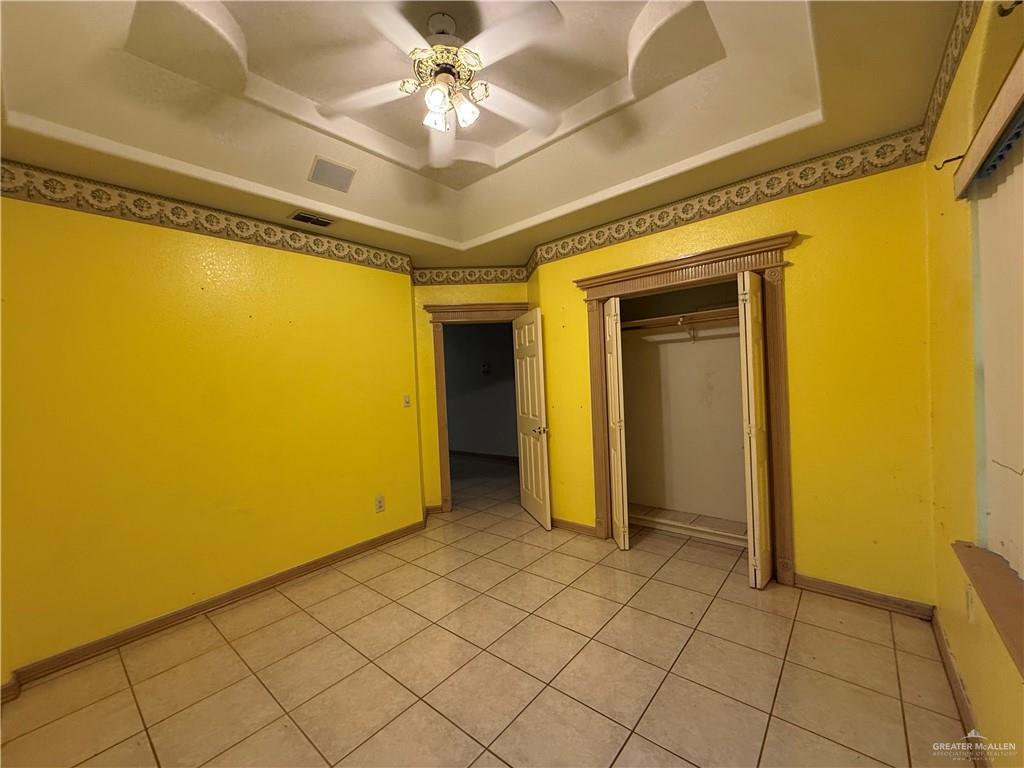 Photo 11 of 2100 Flor Lane