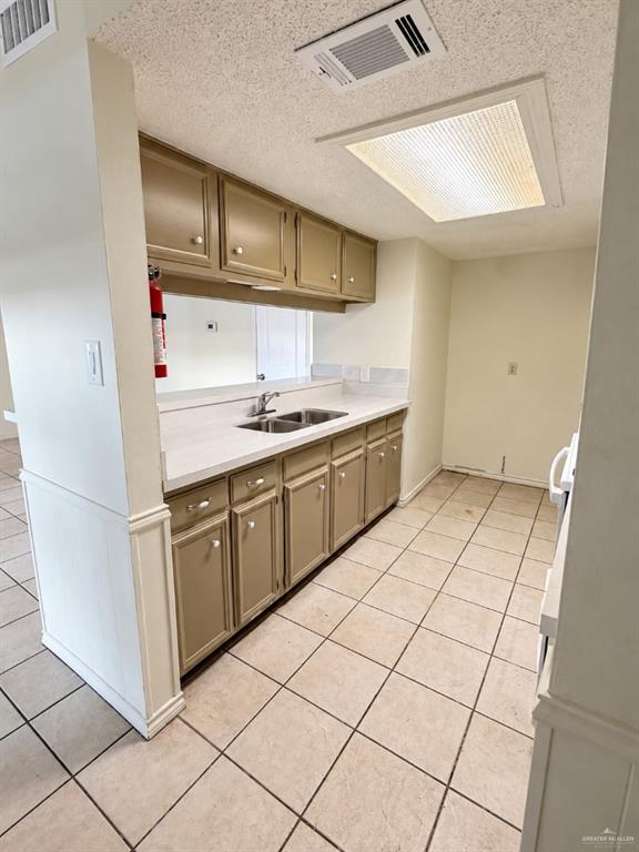 Photo 4 of 1112C Valley View #C