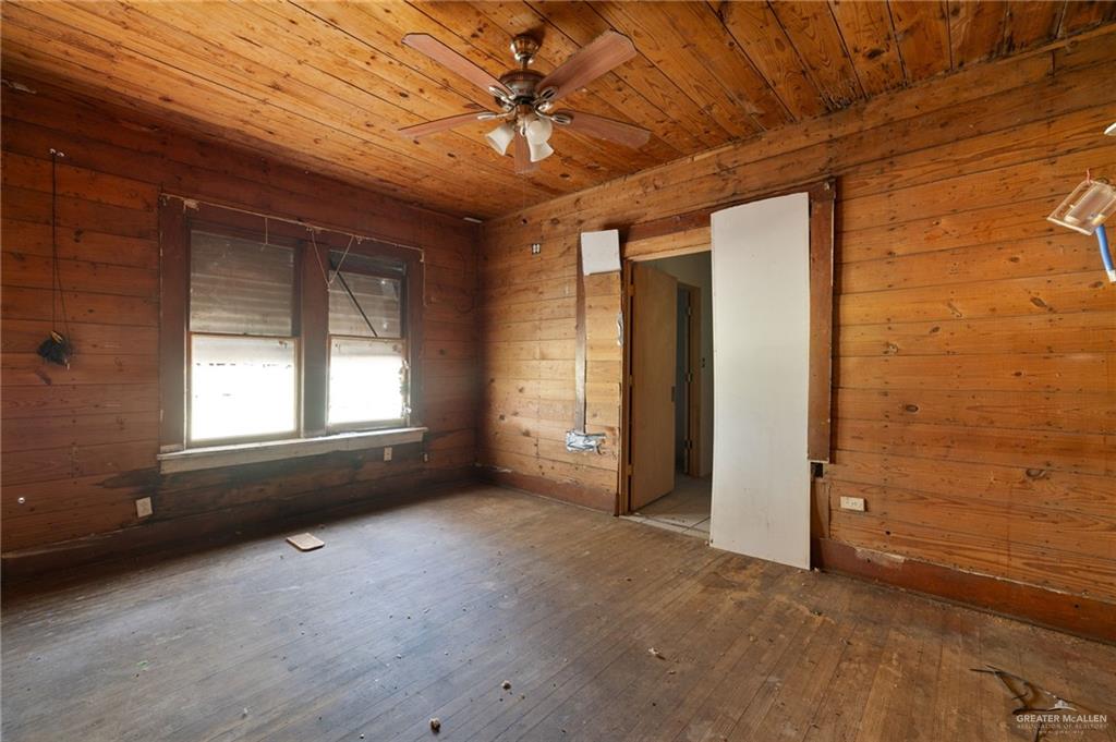 Photo 9 of 307 Lantana Drive