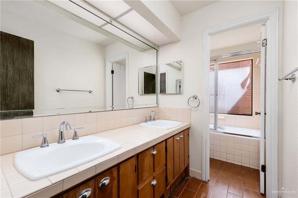Photo 13 of 1305 3rd Street #7