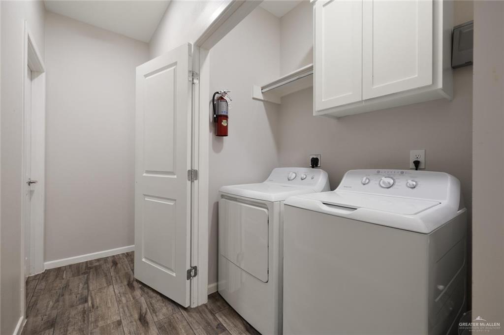 Photo 12 of 5709 Sandpiper Avenue #4