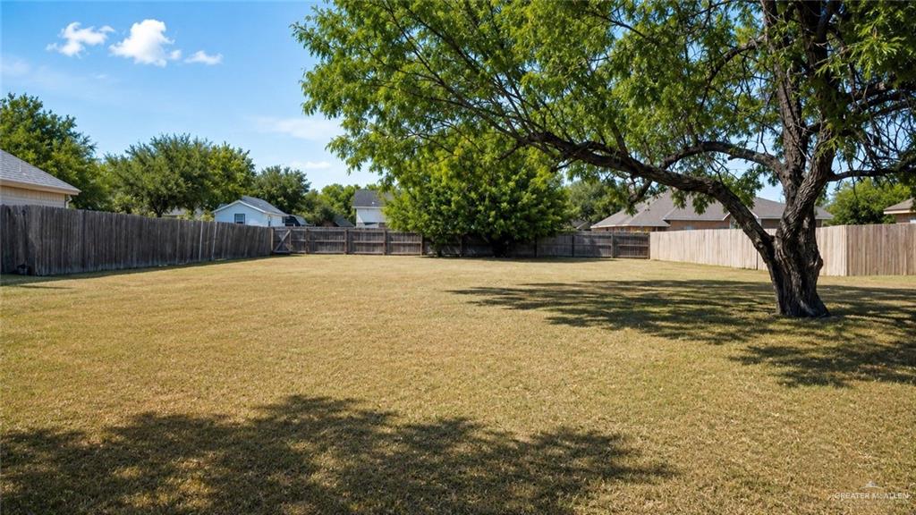 Photo 2 of 865 Quail Hollow Drive