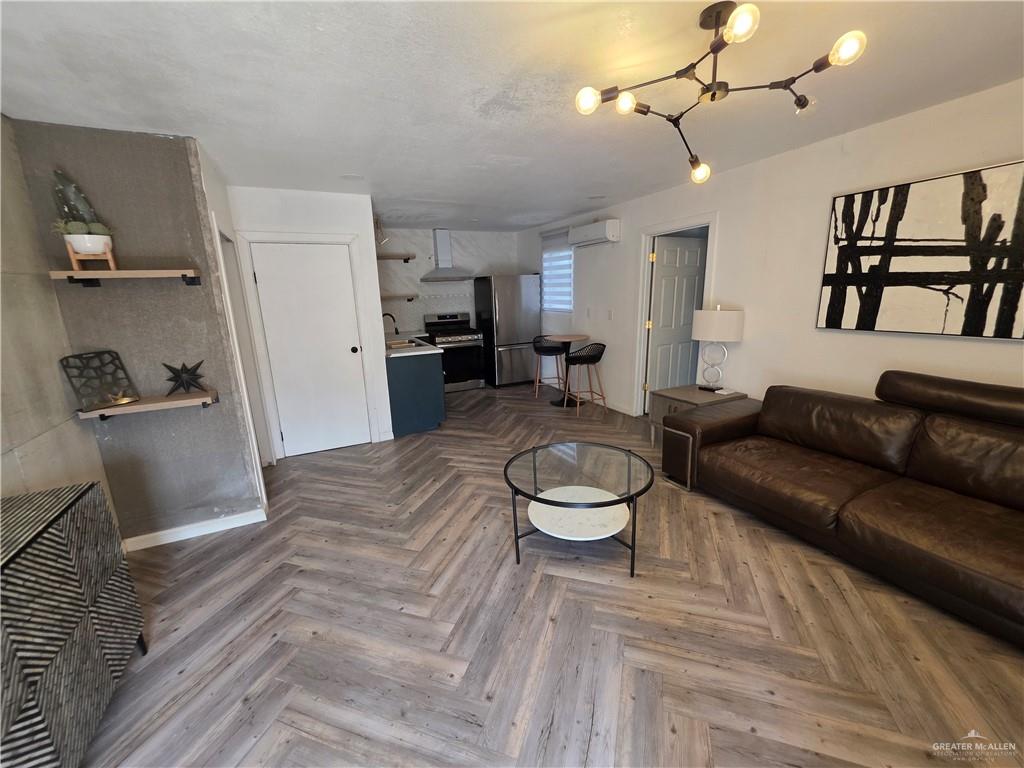 Photo 4 of 1321 Saint Marie Street