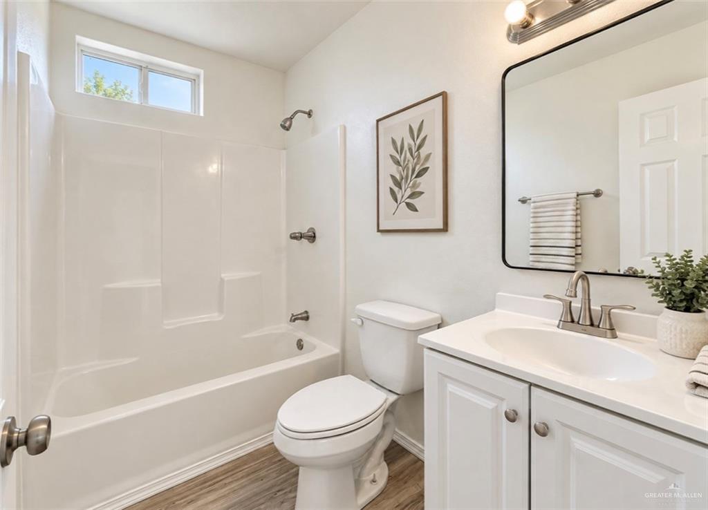 Photo 14 of 709 De Soto Avenue