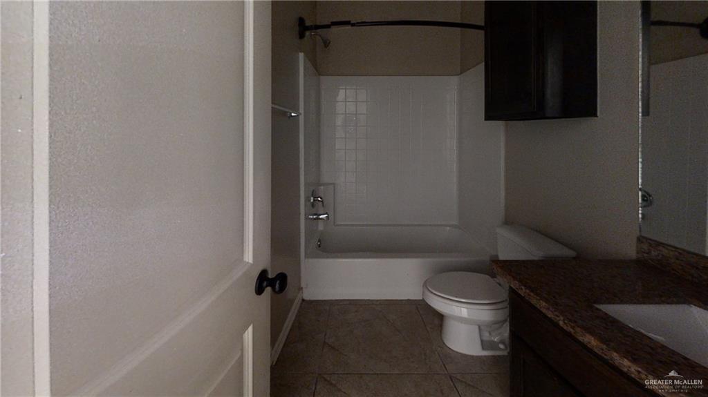 Photo 5 of 2510 Garfield Avenue #1