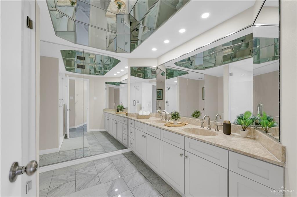 Photo 19 of 334 Padre Boulevard #801