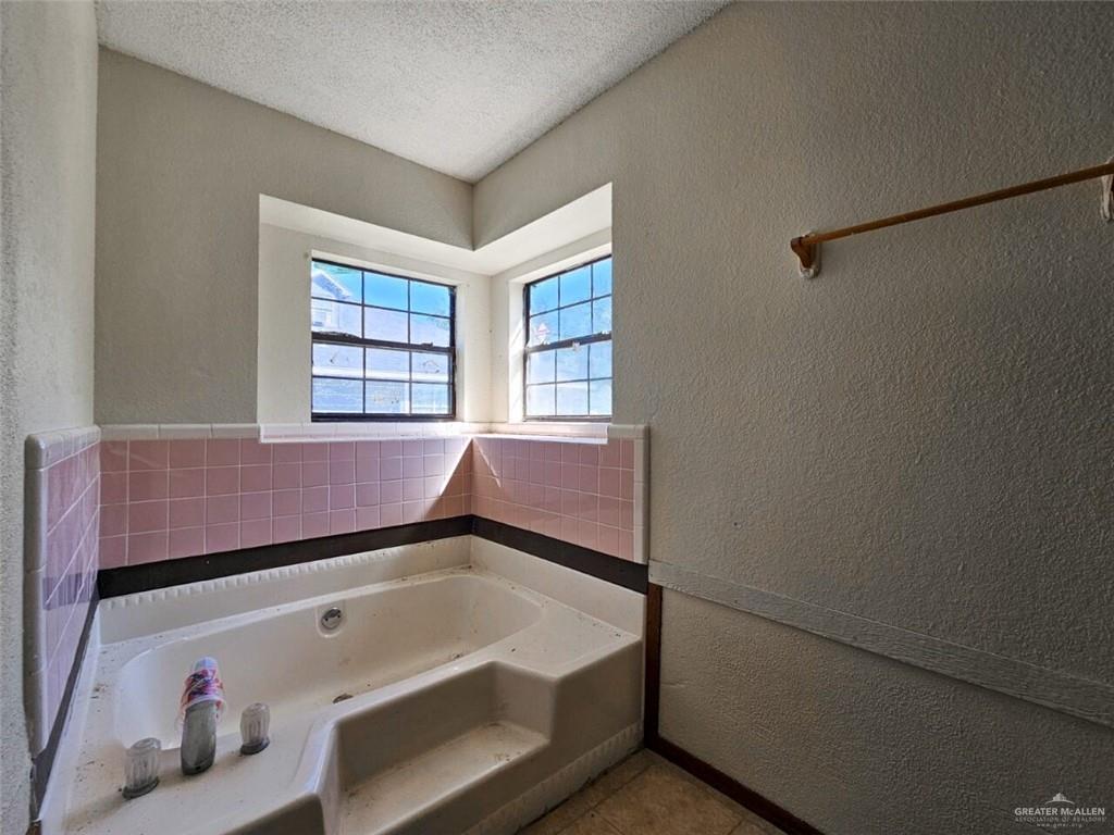 Photo 11 of 7706 Jasman Road
