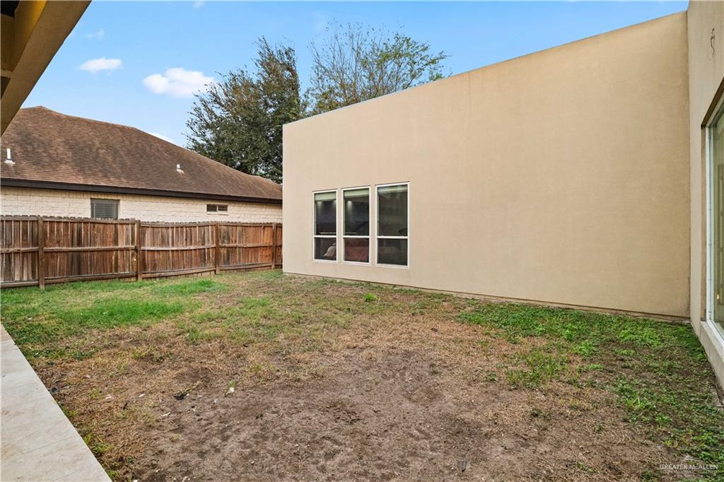 Photo 22 of 206 Mockingbird Avenue