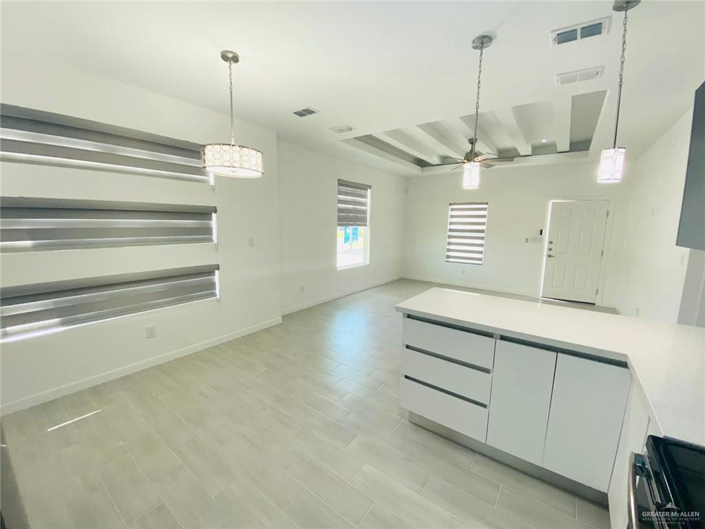 Photo 3 of 1721 Summit Drive #1
