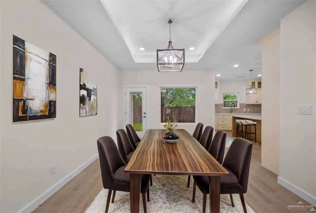 Photo 9 of 3701 Diamondhead Street