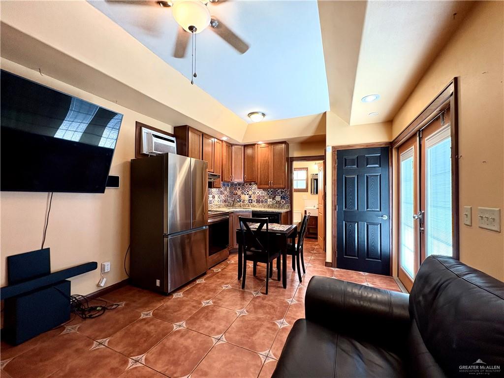 Photo 5 of 3801 Mallard Drive