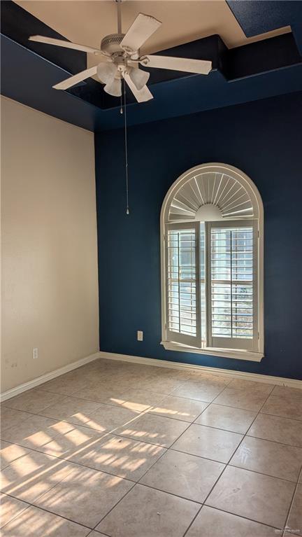 Photo 9 of 2721 Hylton Avenue