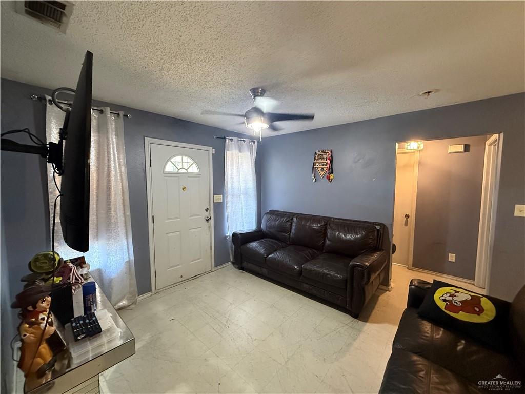 Photo 2 of 815 Sabatini Avenue