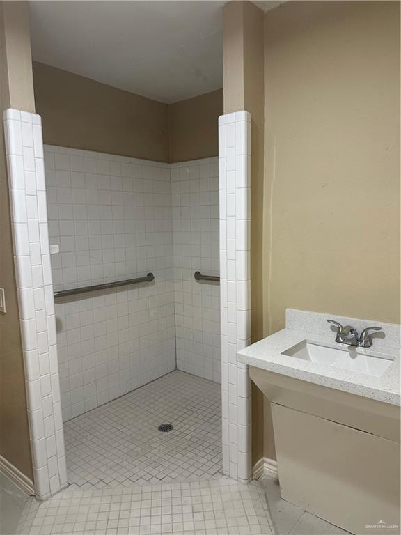 Photo 7 of 846 Garza Street